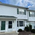 Great townhome in Lakeview!